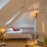 Freedom Grand Triplex Lumineux Decoration Contemporaine - Plein Centre Historique - Parking Gratuit A Proximite Proche Commerces Restaurants - Plages Du Debarquement Lejlighed