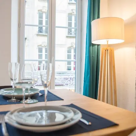 Freedom Grand Triplex Lumineux Decoration Contemporaine - Plein Centre Historique - Parking Gratuit A Proximite Proche Commerces Restaurants - Plages Du Debarquement *