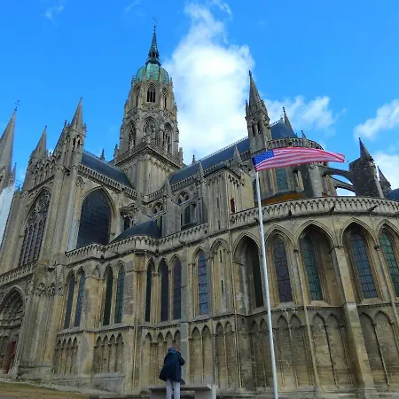 Freedom Grand Triplex Lumineux Decoration Contemporaine - Plein Centre Historique - Parking Gratuit A Proximite Proche Commerces Restaurants - Plages Du Debarquement