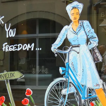 Freedom Grand Triplex Lumineux Decoration Contemporaine - Plein Centre Historique - Parking Gratuit A Proximite Proche Commerces Restaurants - Plages Du Debarquement * バイユー