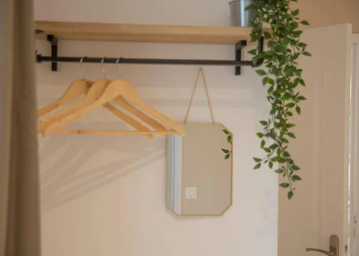 Apartment Grand Triplex Lumineux: Historic Retreat Bayeux